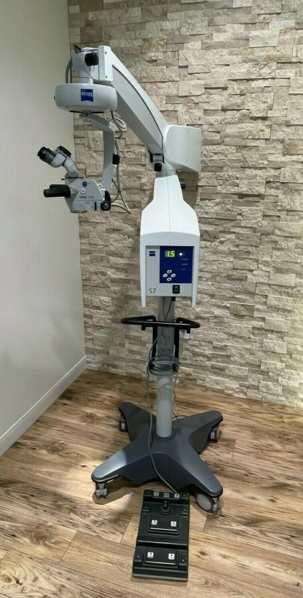 OPMI Visu 600x1182 photo 卡尔蔡司OPMI Visu 160手术眼科显微镜S7滚动机架