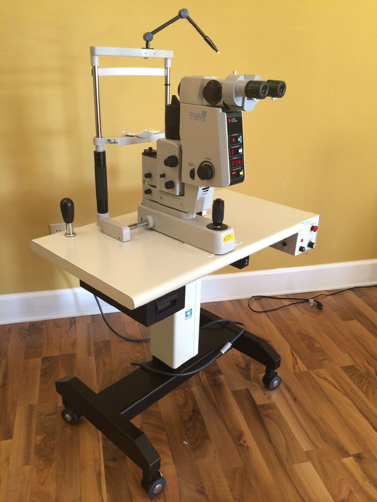 Nidek YC 1200 Ophthalmic Yag Laser System 600x800 photo NIDEK YC 1200眼科YAG激光系统600x800NIDEK YC 1200眼科yag激光系统
